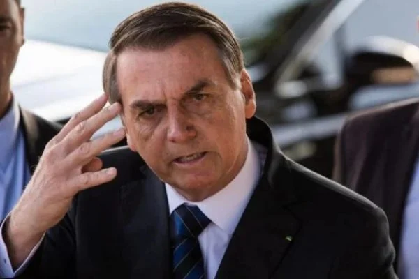 Bolsonaro “confessa” que Wal do Açaí “nunca esteve em Brasília”