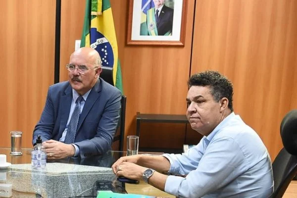 Pastor lobista exibiu barra de ouro em hotel do DF, diz jornal