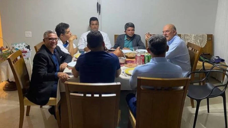 Foto desmente Milton Ribeiro sobre encontro com pastores