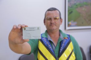 Conquista importante: Governo Municipal em parceria com Agetrat implanta carteira de identificação para taxistas e mototaxistas