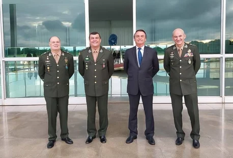 Exército gastou R$ 3,5 milhões com próteses penianas em 2021 Exército gastou R$ 3,5 milhões com próteses penianas em 2021