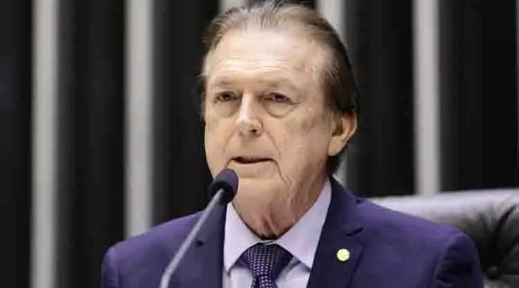 União Brasil lança pré-candidatura de Luciano Bivar, possível vice de Simone Tebet