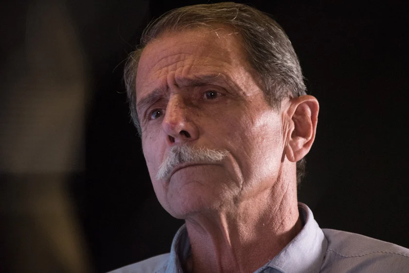 General cita “rachadinha” e diz que direita manipula preço no mercado