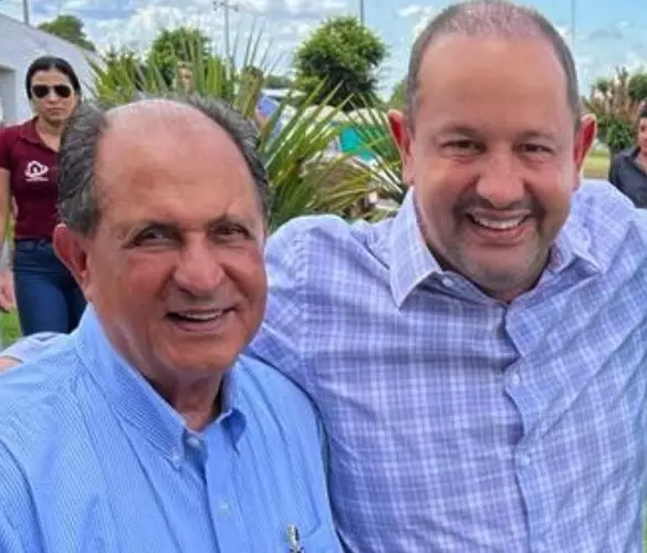 Zé Teixeira enaltece qualidades do ex-presidente da Sanesul Walter Carneiro Júnior