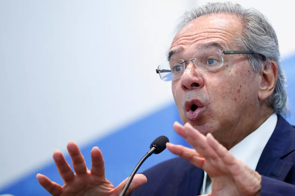 QG da reeleição de Bolsonaro culpa Guedes por avanço de Lula e cobra ‘cavalo de pau’ para aliviar combustíveis QG da reeleição de Bolsonaro culpa Guedes por avanço de Lula e cobra ‘cavalo de pau’ para aliviar combustíveis