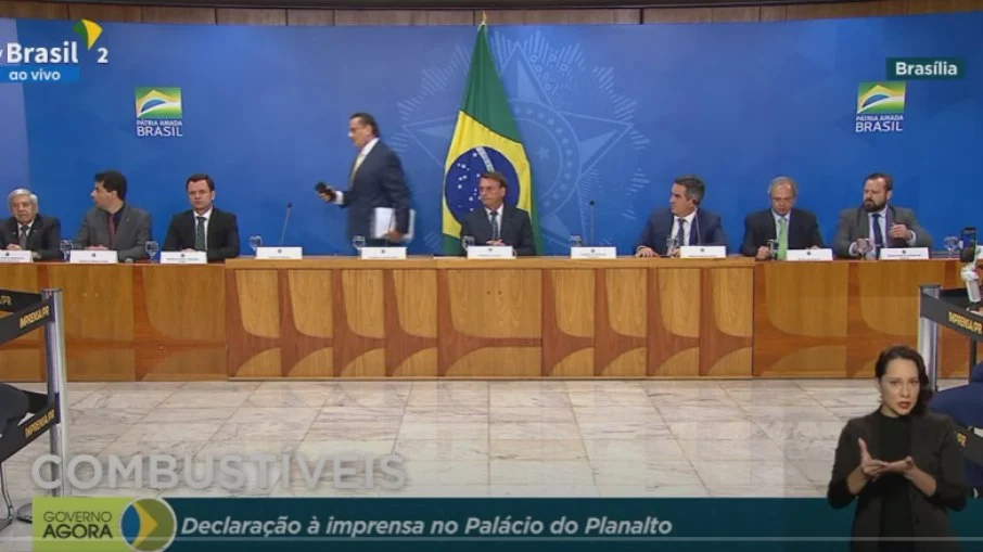 Estados e caminhoneiros criticam PEC do Diesel: ‘Solução Tabajara’