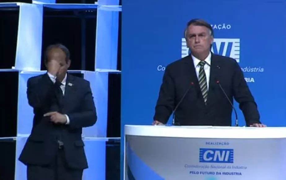 Bolsonaro muda versão e admite haver ‘casos isolados’, mas não ‘corrupção endêmica’ no governo
