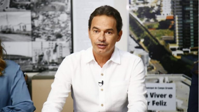 Em cartório, jovem diz que ganhou R$ 2 mil para mentir e acusar Marquinhos por assédio Em cartório, jovem diz que ganhou R$ 2 mil para mentir e acusar Marquinhos por assédio