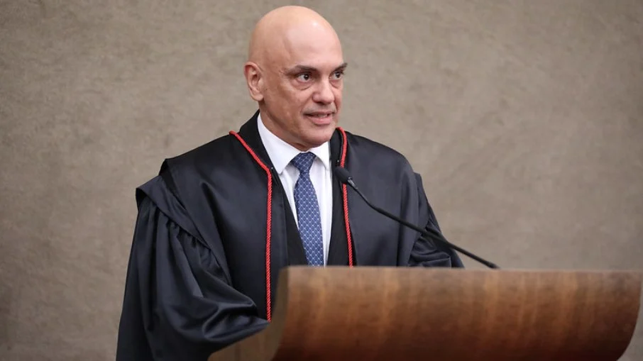 Polícia Federal faz buscas contra empresários bolsonaristas Polícia Federal faz buscas contra empresários bolsonaristas