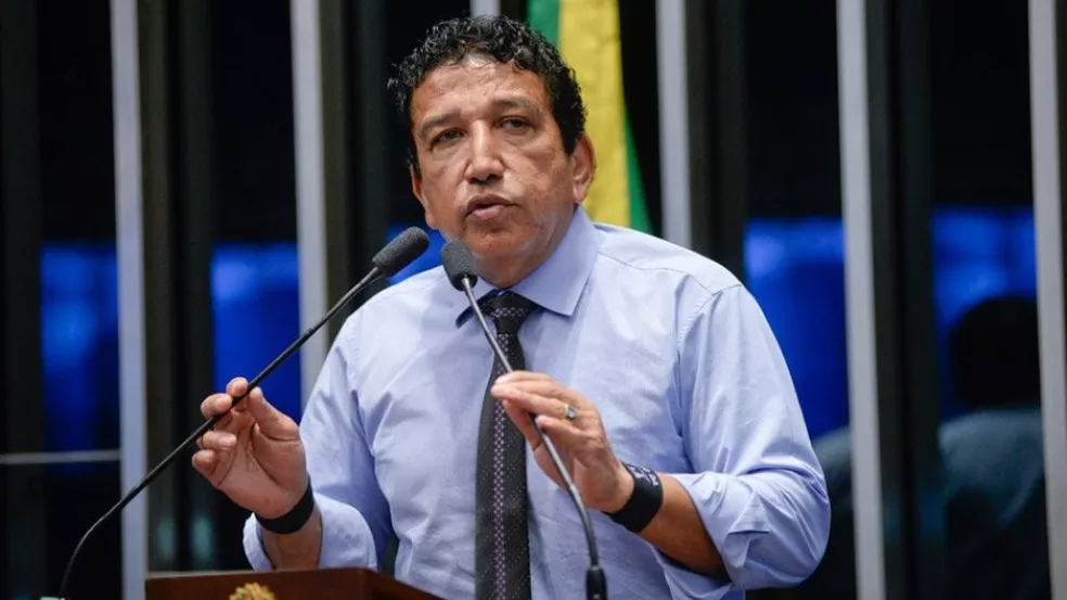 STF forma maioria de votos a favor de tornar ex-senador Magno Malta réu por calúnia contra Barroso