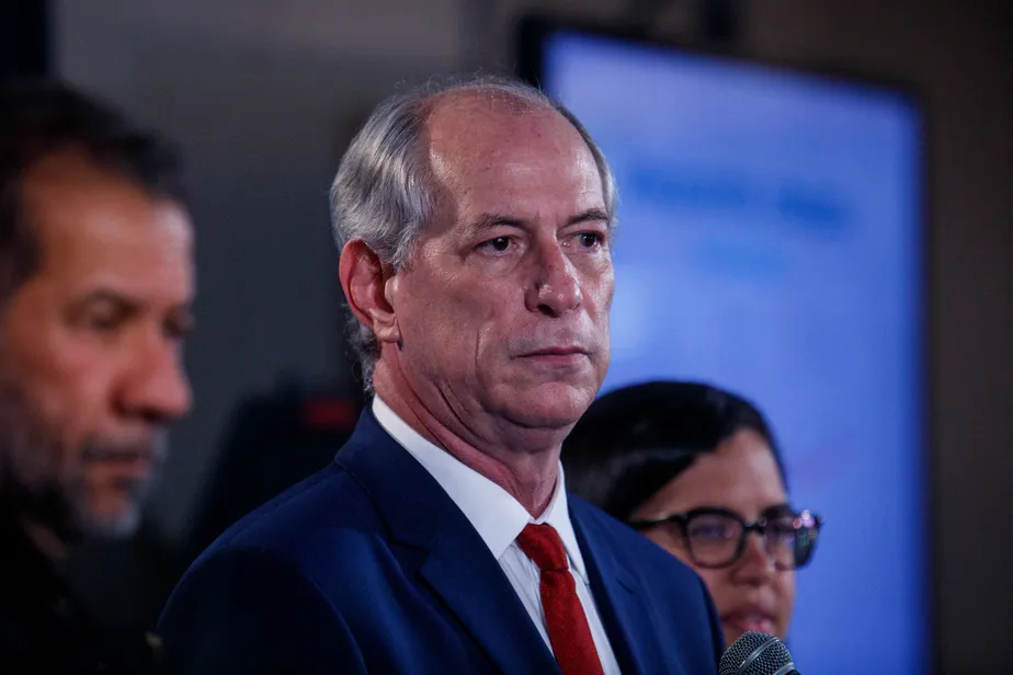 Ciro quebra silêncio no segundo turno para defender Cármen Lúcia de ataques de Roberto Jefferson