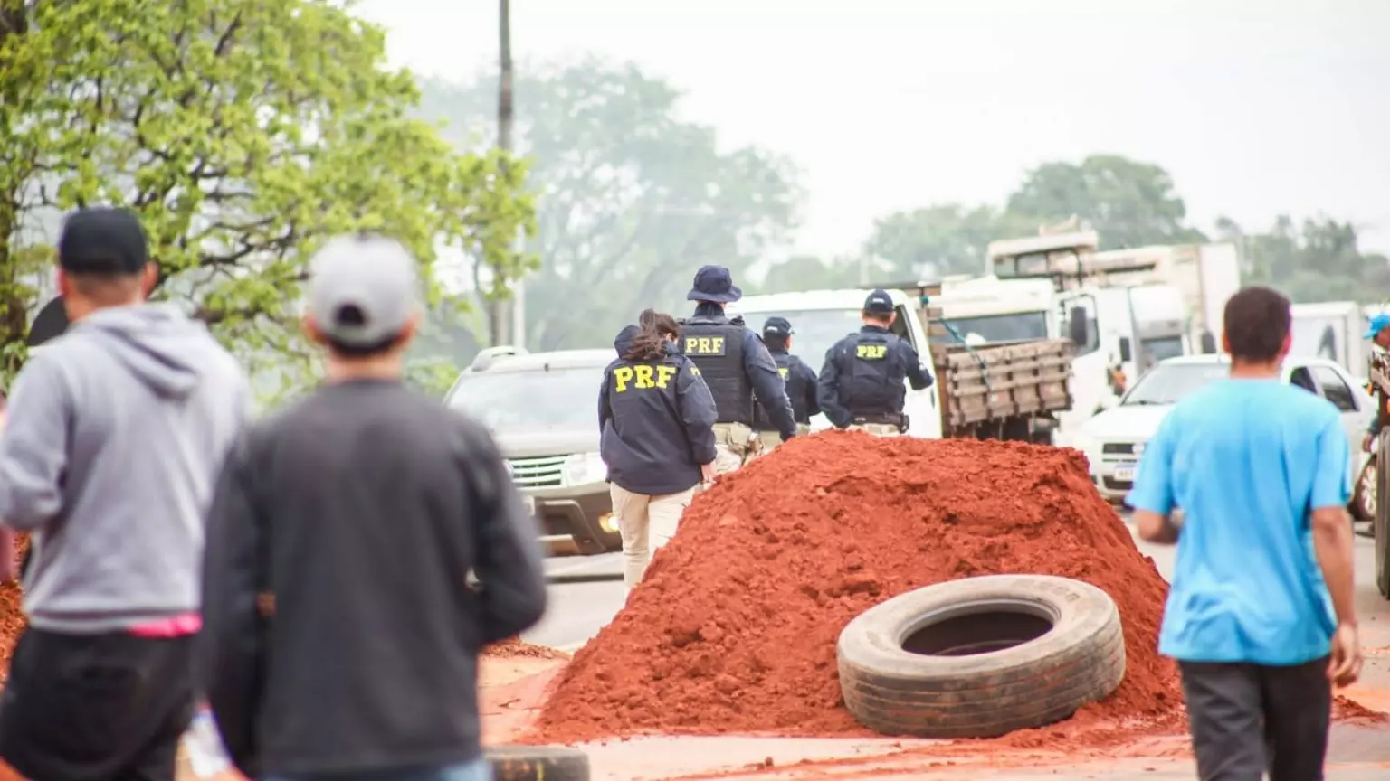 PRF aplicou 281 multas por participação direta em bloqueios de rodovias em Mato Grosso do Sul