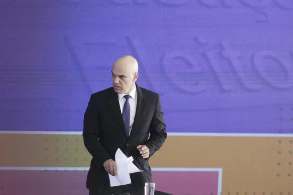Moraes sobre polêmica em relatório das Forças Armadas: “Acabou”