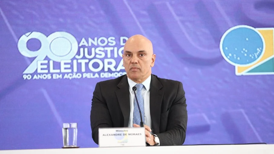 Moraes amplia ordem de desbloqueios da vias para todo o país