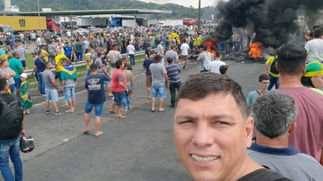 Maioria do STF confirma determinação para que polícias desbloqueiem rodovias Maioria do STF confirma determinação para que polícias desbloqueiem rodovias