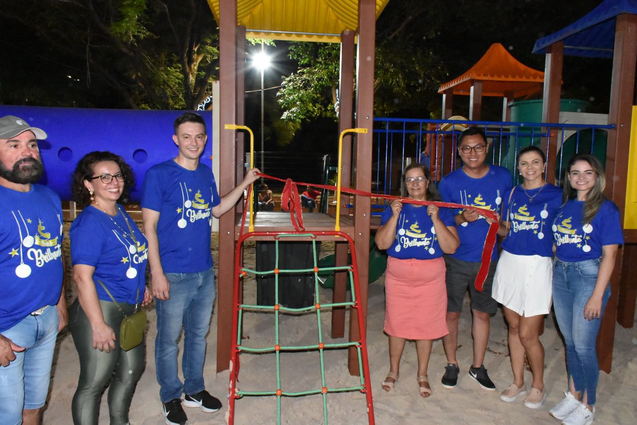 Centenas de crianças prestigiaram a inauguração das luzes de natal e parque infantil no distrito de Prudêncio Thomaz Centenas de crianças prestigiaram a inauguração das luzes de natal e parque infantil no distrito de Prudêncio Thomaz