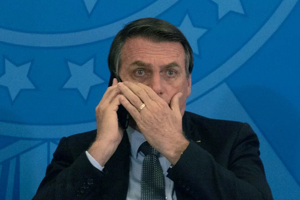 Bolsonaro trocou número de celular por medo de supergrampo de Moraes