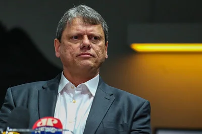 Vaia a Tarcísio ilustra desafio da direita na eleição de SP em 2024