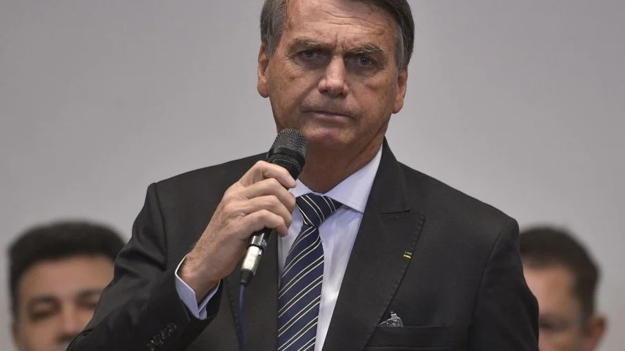 Bolsonaro vai ser preso em breve, diz parlamentar