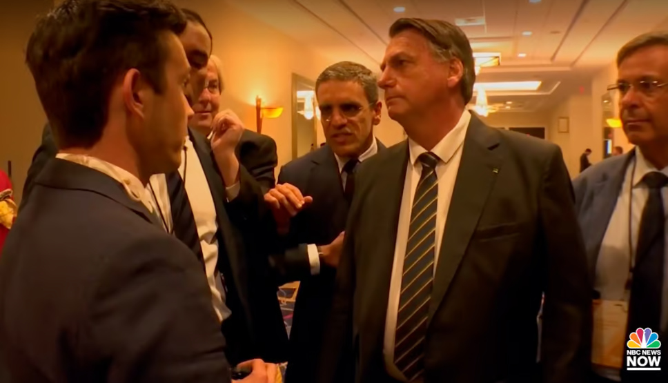 Em entrevista à NBC, Bolsonaro se recusa a admitir que perdeu eleições
