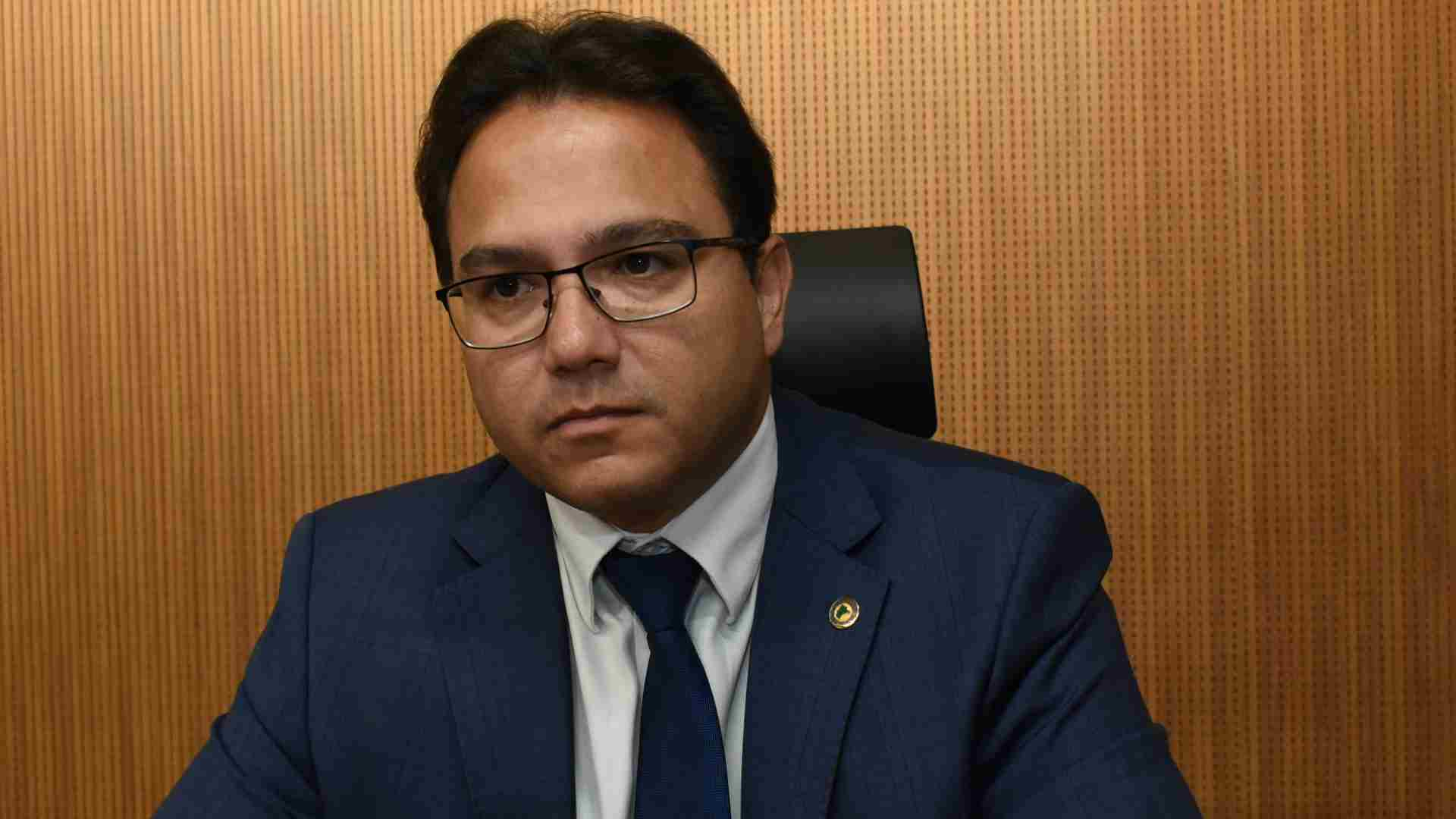 Suspeita de rachadinha: Pedro Pedrossian paga R$ 27 mil para agência que assessor ‘vendeu’
