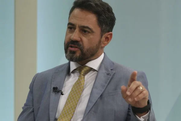 Receita barra exoneração de ex-secretário envolvido no caso das joias