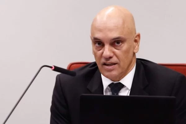 Moraes derruba sigilo de imagens do Planalto em 8/1 e manda PF ouvir servidores do GSI