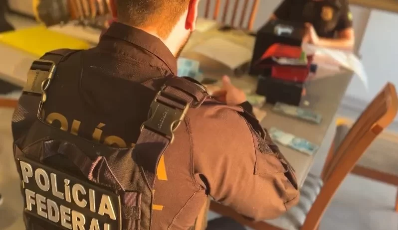 Grupo que usou mortos e “fantasmas” para fraudar R$ 8 milhões do INSS é alvo da PF