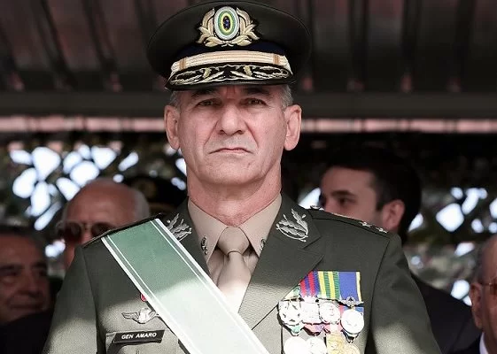 General Amaro é oficializado como novo chefe do GSI