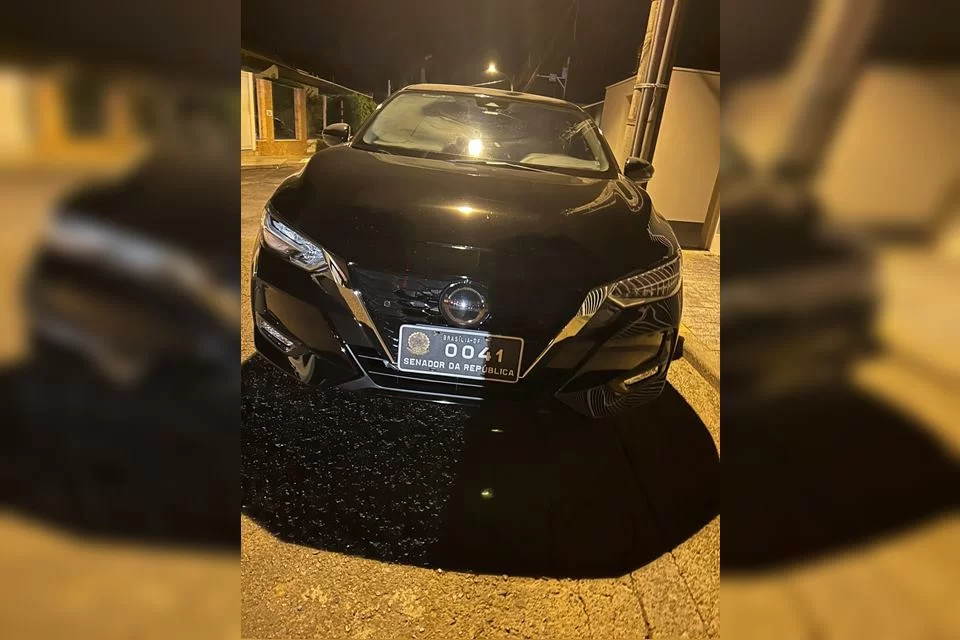 carro de senador é visto de madrugada em “festa do barulho” no Lago Sul