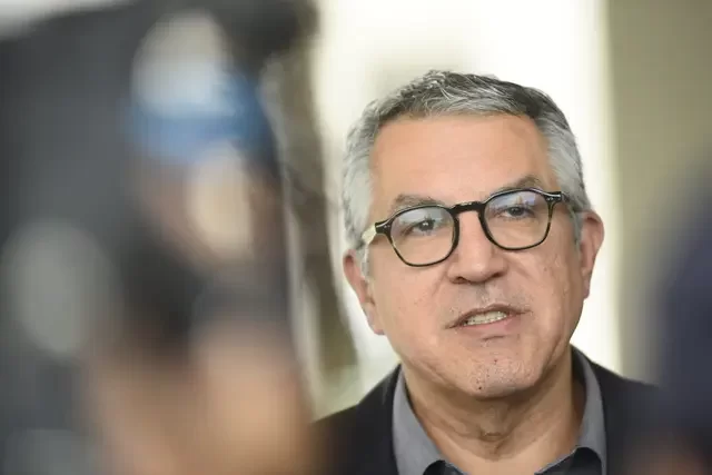 Ministro das Relações Institucionais defende “tesourada” no Fundo Constitucional