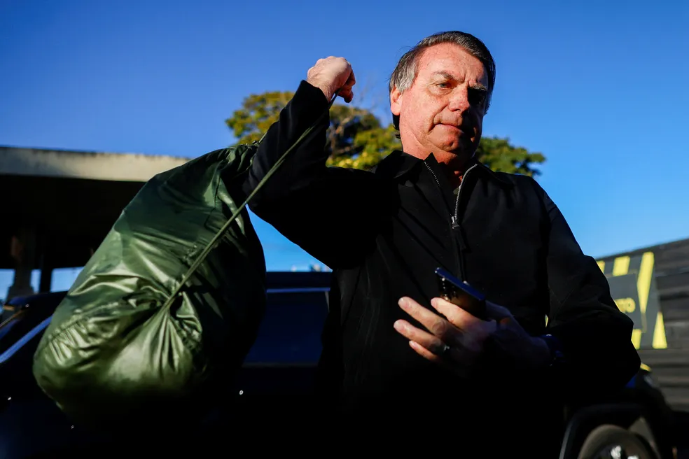 Bolsonaro presta depoimento nesta quarta à PF sobre trama golpista de Marcos do Val