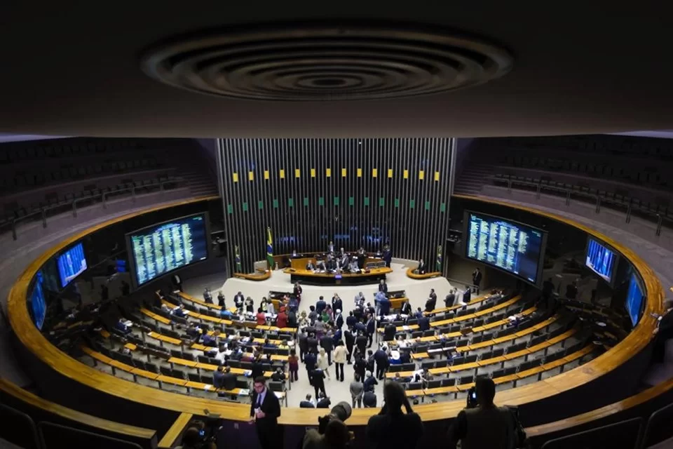 Câmara obstrui votações e reage ao STF: “Não queremos interferência” Câmara obstrui votações e reage ao STF: “Não queremos interferência”