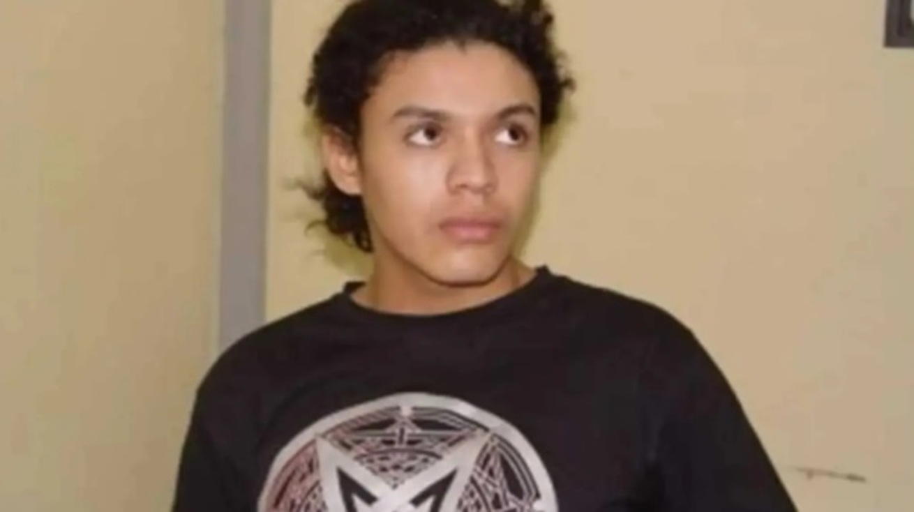 Maníaco da Cruz será avaliado por médico, mas continua isolado em cela após bater em policial penal Maníaco da Cruz será avaliado por médico, mas continua isolado em cela após bater em policial penal