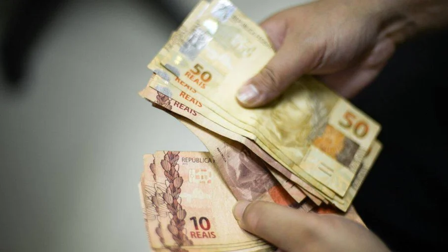 PIB cresce 0,9% no segundo trimestre; alta é de 3,7% no semestre