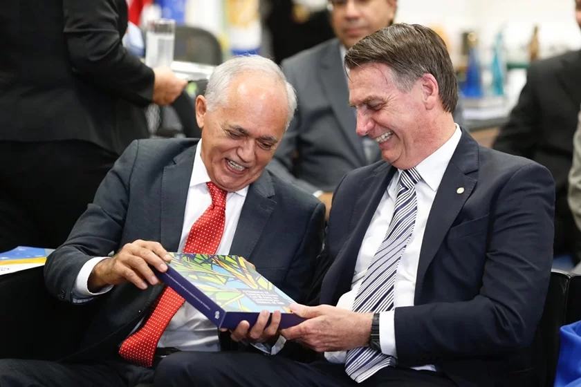 TCU: Bolsonaro enviou 88% dos presentes para acervo privado