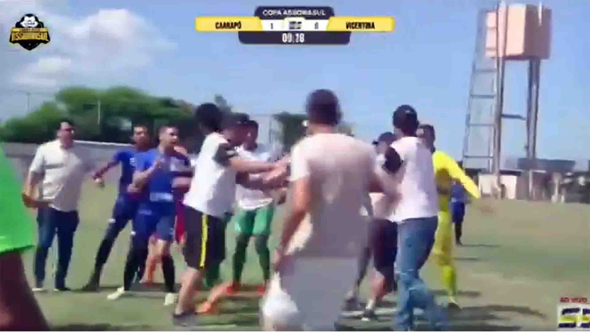 Briga entre prefeitos suspende partida de futebol