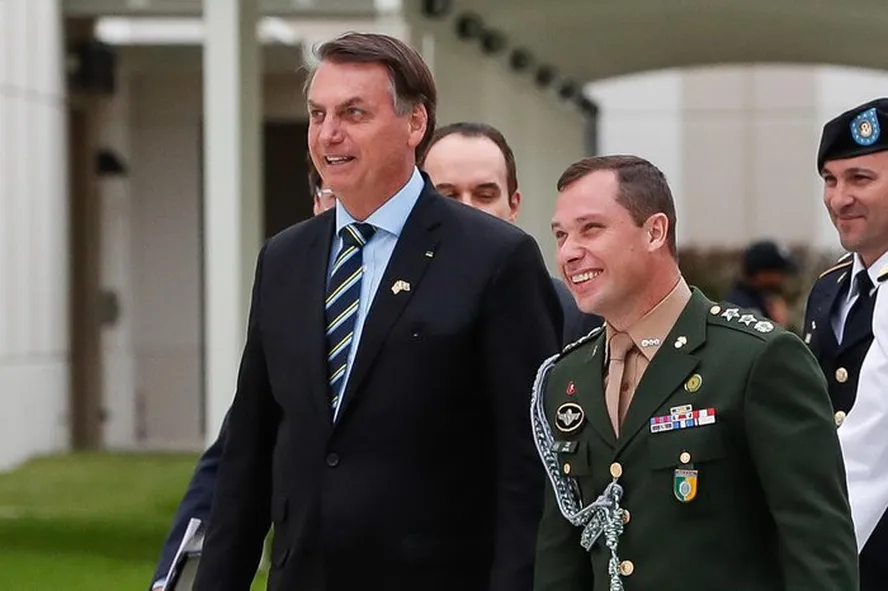 Cid confirma reunião de Bolsonaro com hacker sobre invasão das urnas