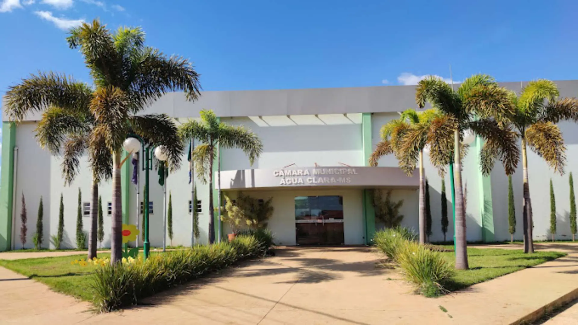 Gastos continuam após denúncia e valor de diárias para vereadores de Água Clara chega a R$ 414 mil Gastos continuam após denúncia e valor de diárias para vereadores de Água Clara chega a R$ 414 mil