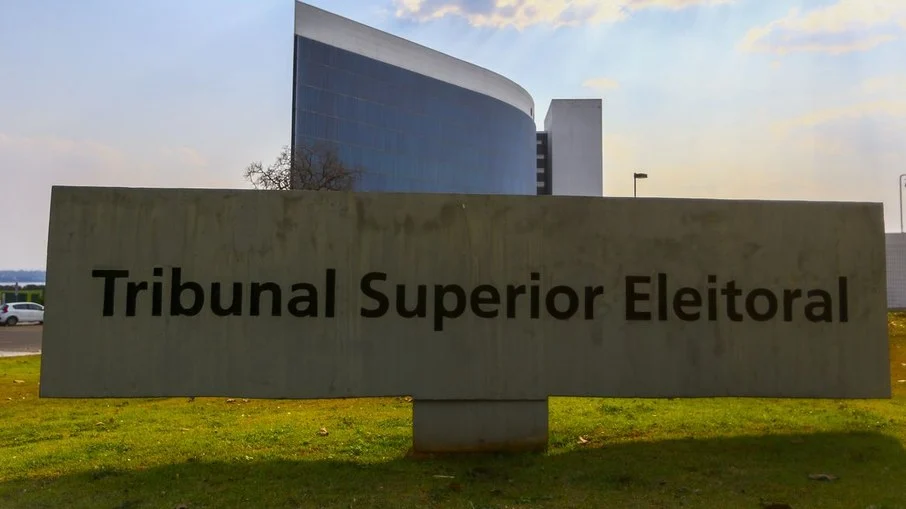 TSE cassa mandato de deputado federal por infidelidade partidária