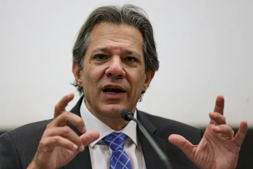 Haddad intensifica articulação para aprovar medidas que elevam receita em R$ 47 bi Haddad intensifica articulação para aprovar medidas que elevam receita em R$ 47 bi