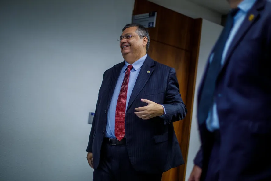 Dino mira oposição para evitar ataques na CCJ em sabatina para o STF