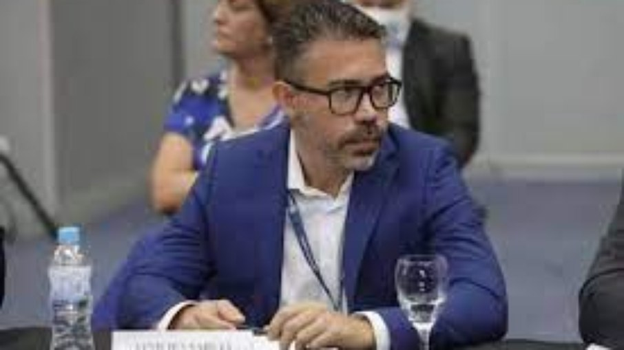 PF mira irmão de Cláudio Castro por fraudes em programas sociais