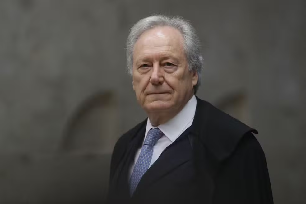 Lewandowski aceita convite e será o novo ministro da Justiça Lewandowski aceita convite e será o novo ministro da Justiça