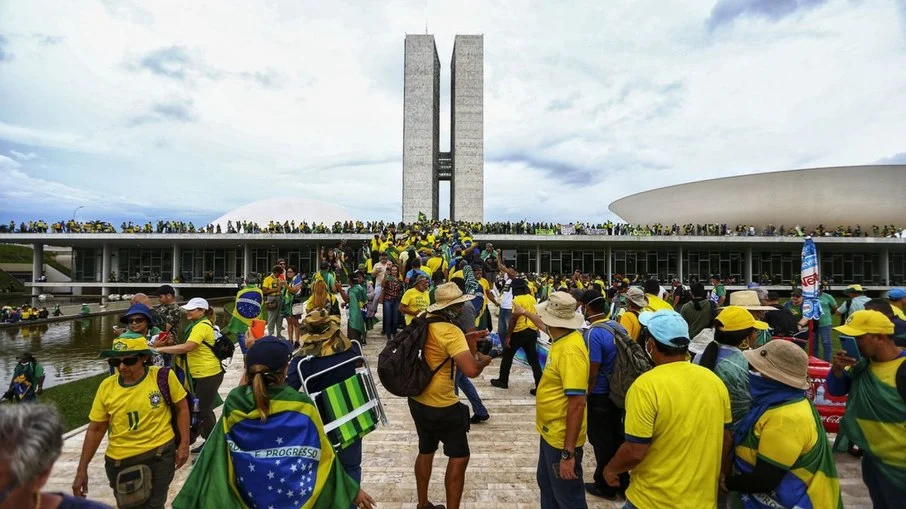 Lesa Pátria: PF busca provas de financiadores do 8 de janeiro Lesa Pátria: PF busca provas de financiadores do 8 de janeiro