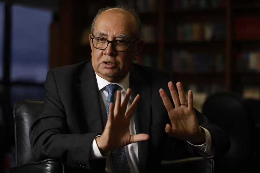 PF investiga se Abin atuou contra Moraes, Gilmar Mendes e Camilo Santana PF investiga se Abin atuou contra Moraes, Gilmar Mendes e Camilo Santana