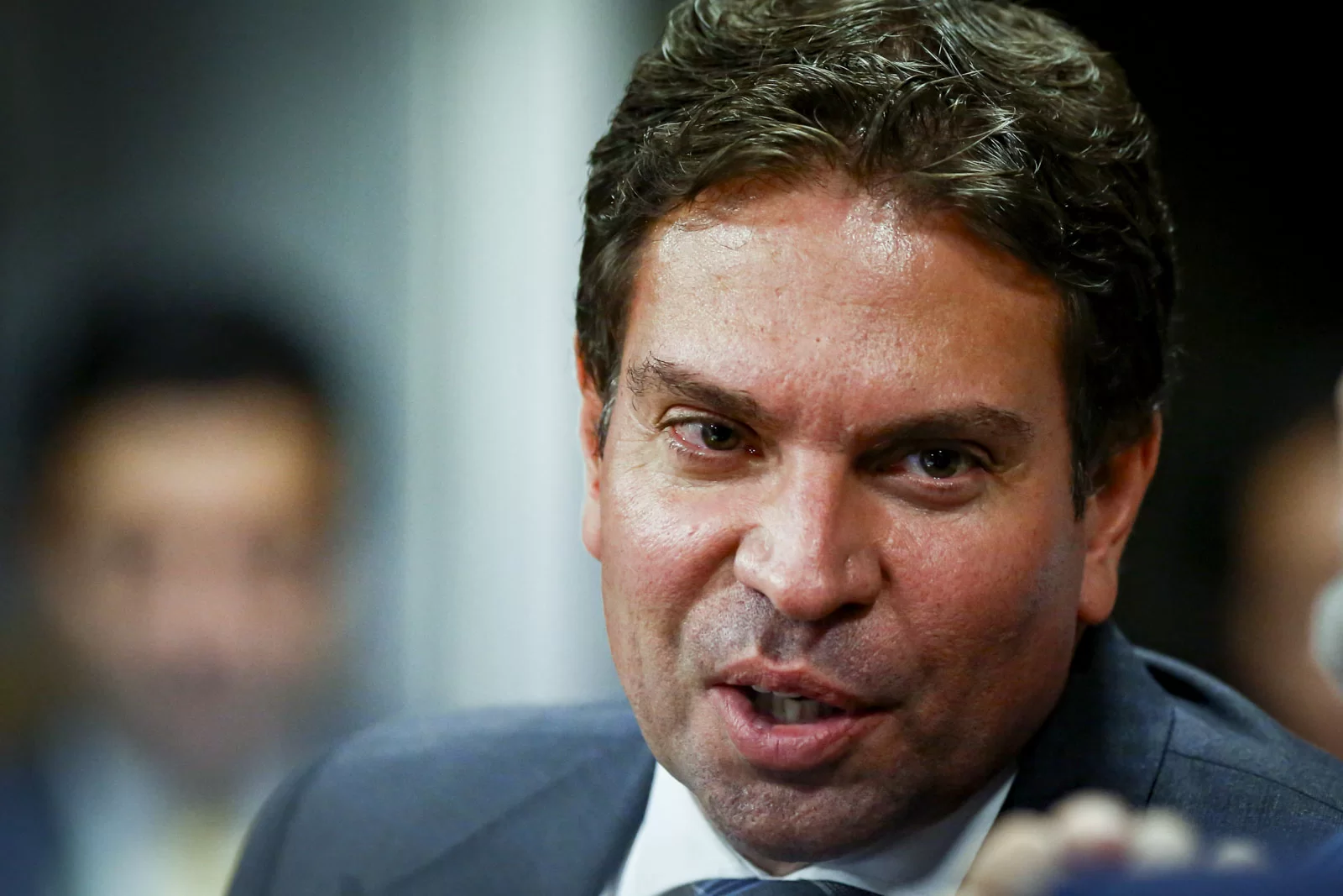 Chantageado por software espião, Ramagem livrou oficiais investigados Chantageado por software espião, Ramagem livrou oficiais investigados