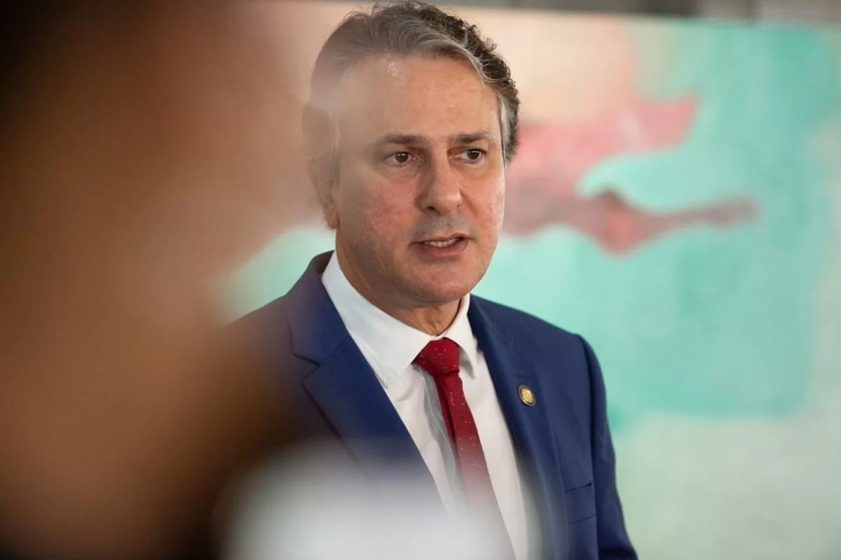 Programa Pé de Meia vai pagar até R$ 9.200 para alunos do ensino médio Programa Pé de Meia vai pagar até R$ 9.200 para alunos do ensino médio