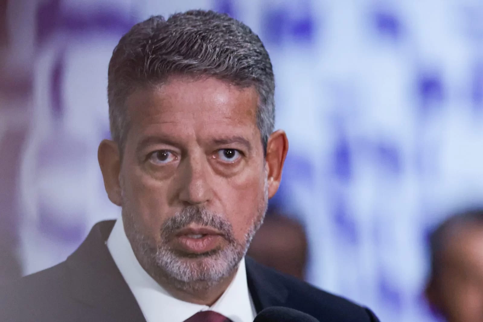 Lira convoca reunião de líderes após veto a emendas e ações da PF Lira convoca reunião de líderes após veto a emendas e ações da PF