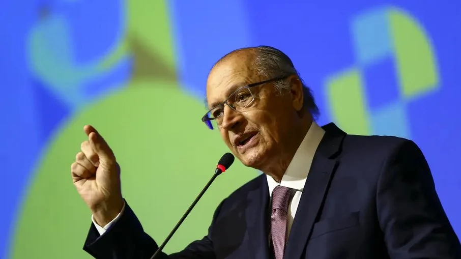 Alckmin diz que setor automotivo investirá R$ 100 bilhões até 2029 Alckmin diz que setor automotivo investirá R$ 100 bilhões até 2029